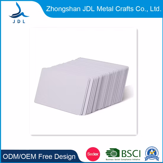 Precio de fábrica Pulsera de oro Pulseras Tyvek al por mayor Pulsera de festival GSM Tarjeta de visita de metal personalizada Tarjeta de identificación inteligente RFID prepaga de crédito